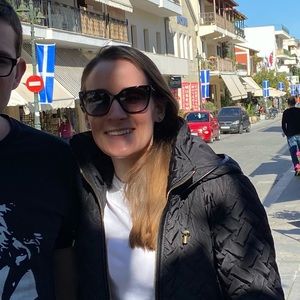 Meet your Posher, Kelly